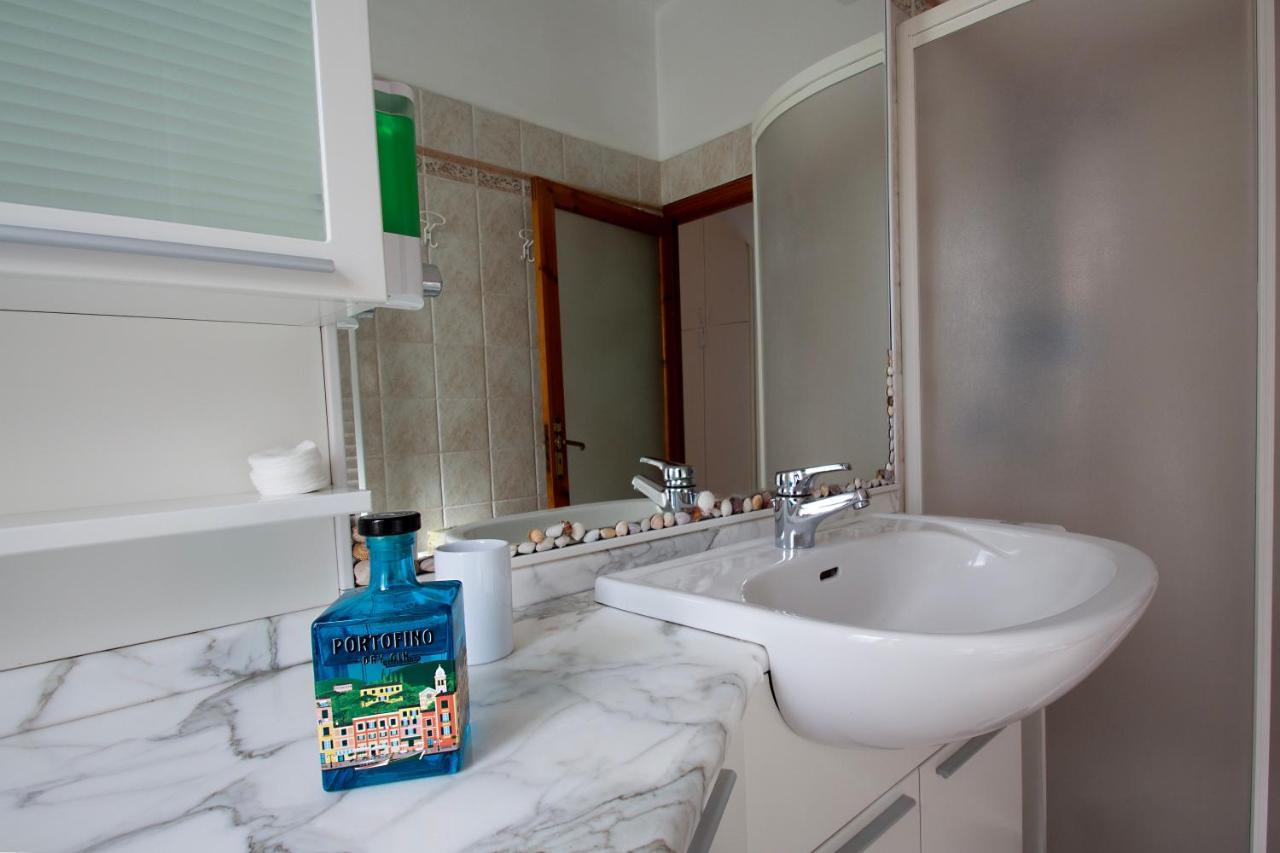 Apartamento La Casa Di Ele, Parcheggio Privato Gratuito La Spezia Exterior foto
