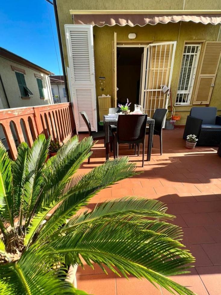 Apartamento La Casa Di Ele, Parcheggio Privato Gratuito La Spezia Exterior foto