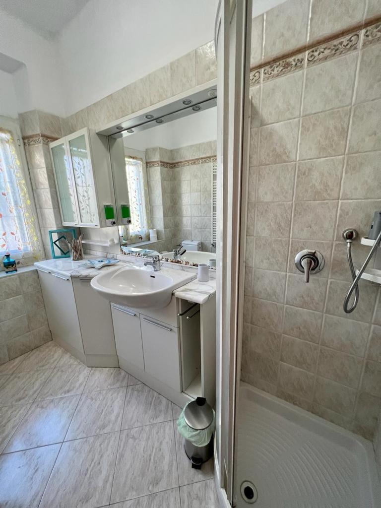 Apartamento La Casa Di Ele, Parcheggio Privato Gratuito La Spezia Exterior foto