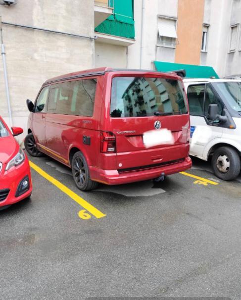 Apartamento La Casa Di Ele, Parcheggio Privato Gratuito La Spezia Exterior foto